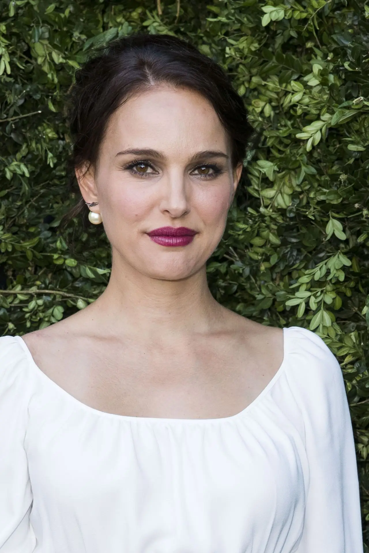 natalie portman at christian dior couturier du reve exhibition launch in paris